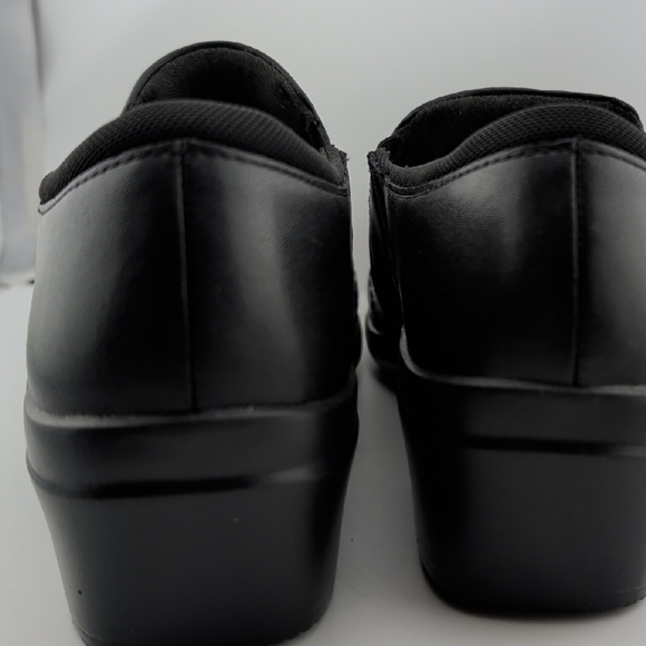 Clarks Black Leather Slip-On Comfort Mules - Picture 5 of 7